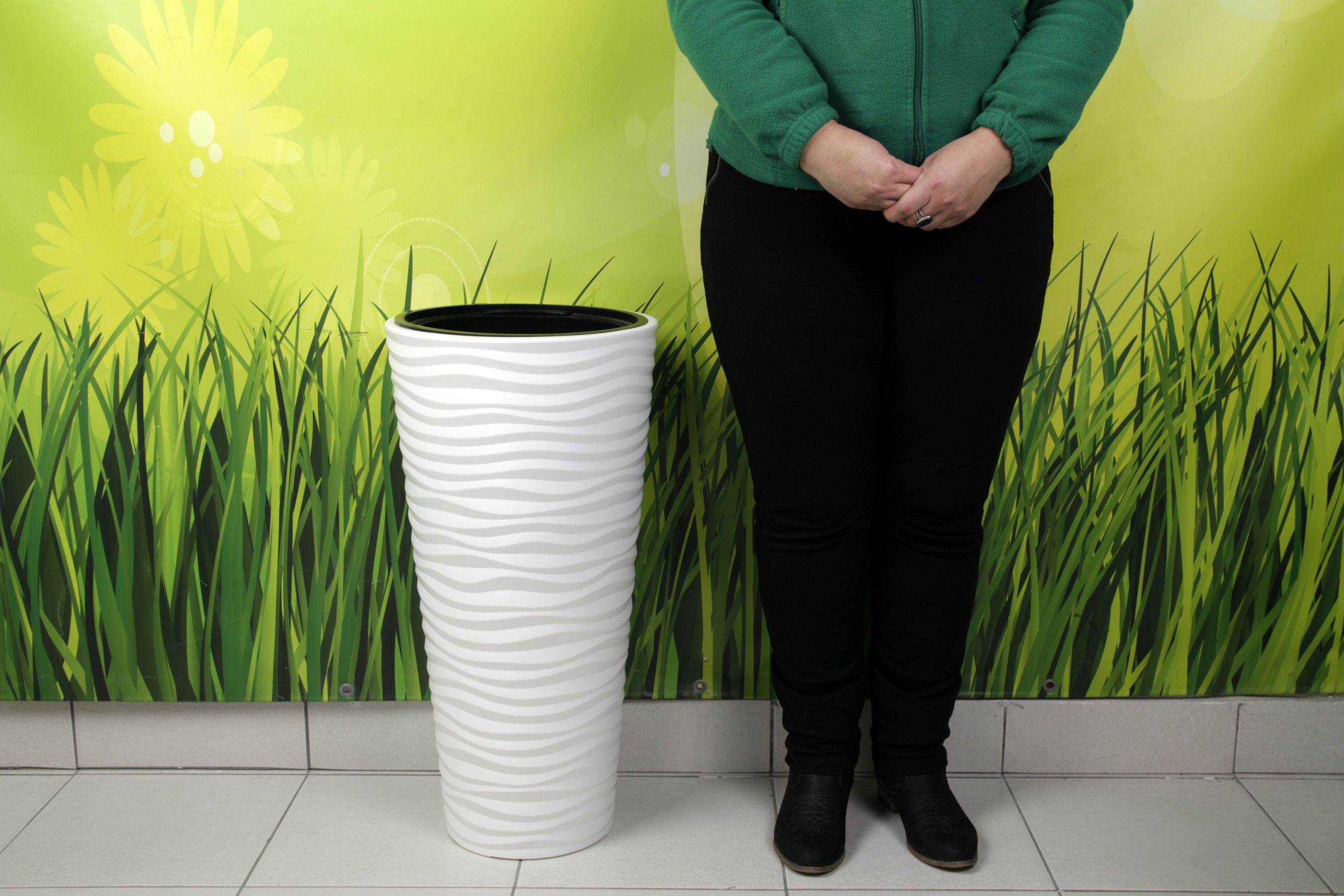 DONICA DONICZKA OGRODOWA ZEWNĘTRZNA na kwiaty z WKŁADEM biała WYSOKA 68 cm Szerokość produktu 35 cm