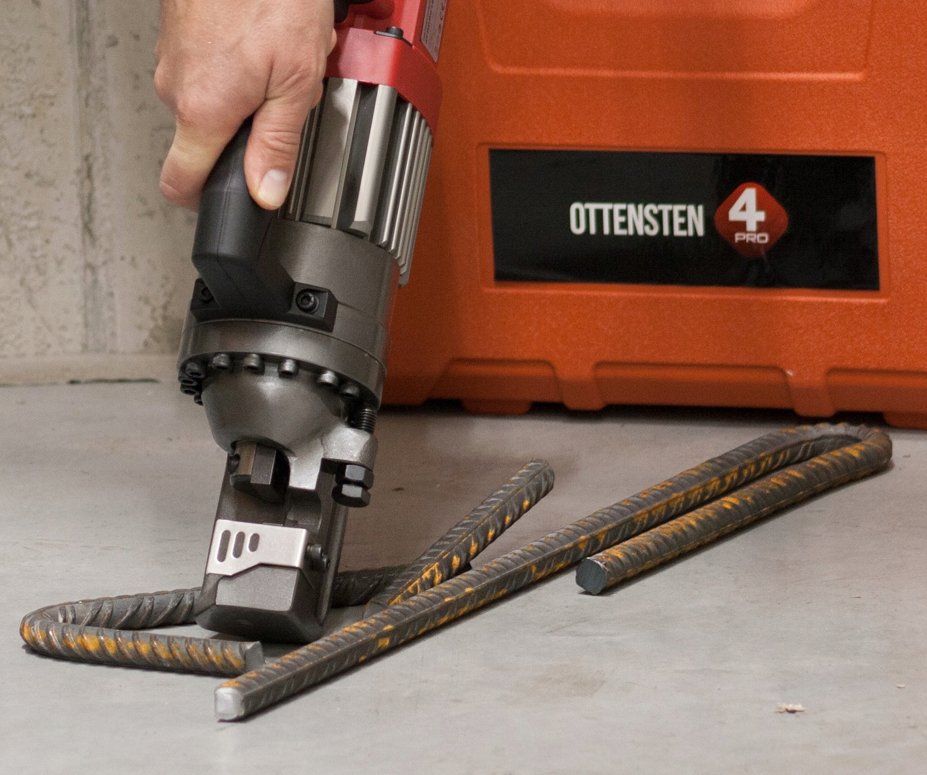 PRZECINARKA GILOTYNA DO PRĘTÓW ZBROJENIA NOŻYCE 16 Marka 4PRO