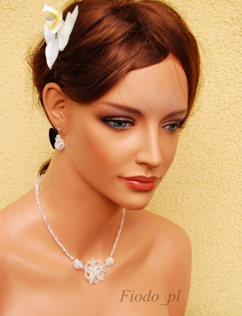 KOLIA ŚLUBNA Z KWIATEM OPALIZUJĄCA SWAROVSKI CUDO Waga produktu z opakowaniem jednostkowym 0.01 kg