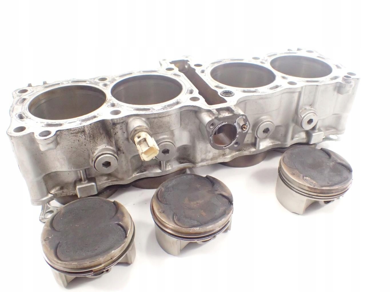 Cylinder tłoki Suzuki GSF 1250 Bandit 09-10