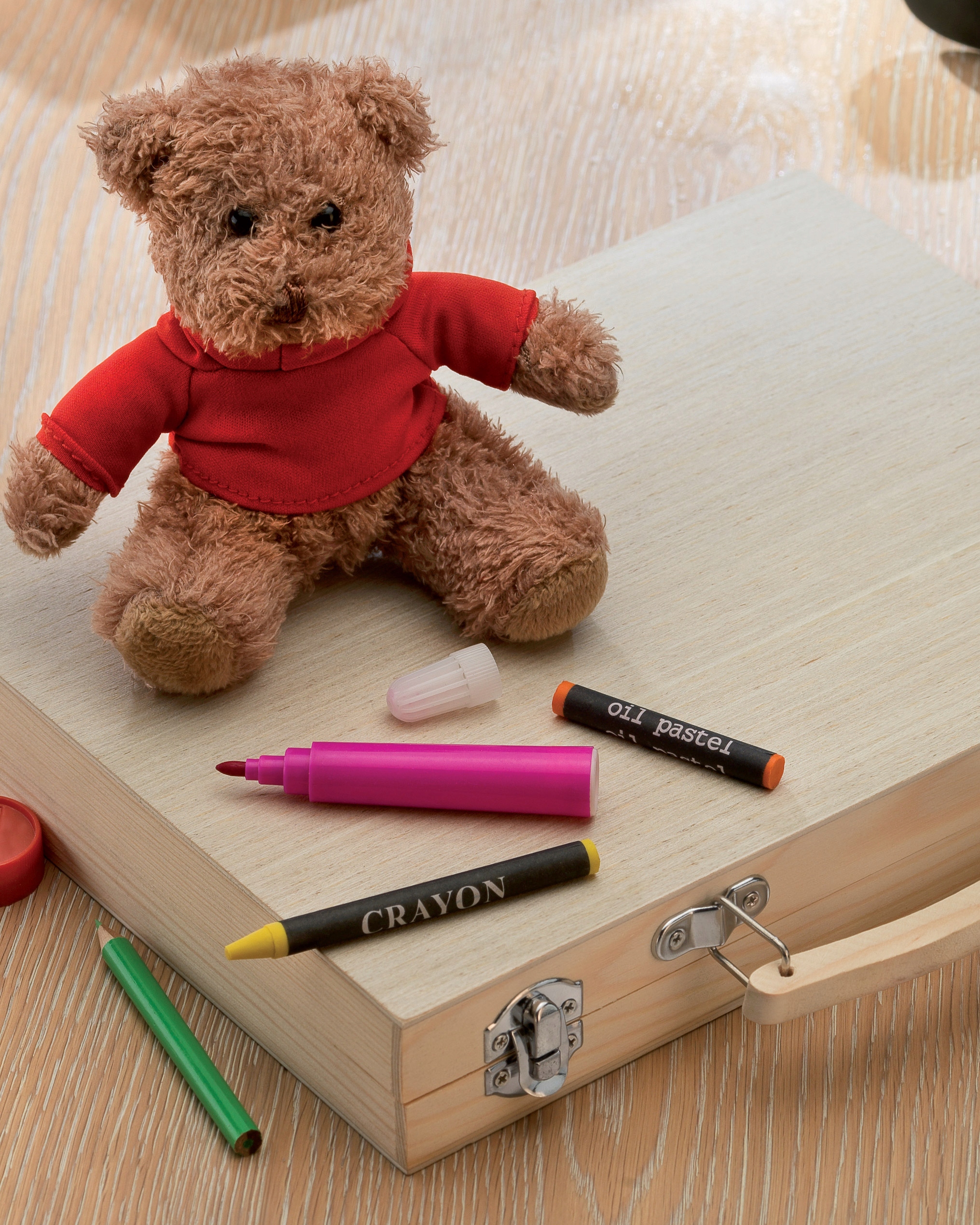 KPL. DO MALOWANIA/RYSOWANIA w walizce Bohater brak