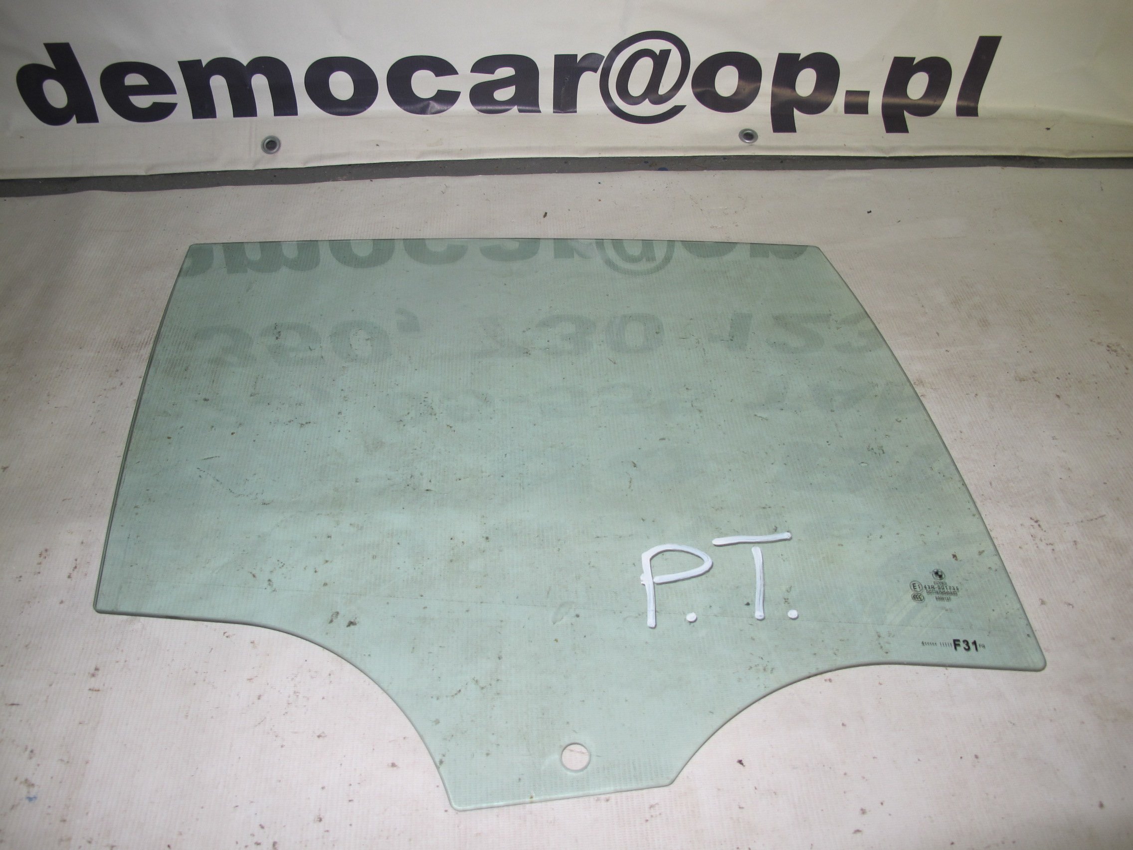 Заднє праве скло BMW 3 серії F31