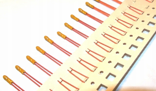 

5K Ntc Termistor Avx NI24--2497-03 7x2mm #B145