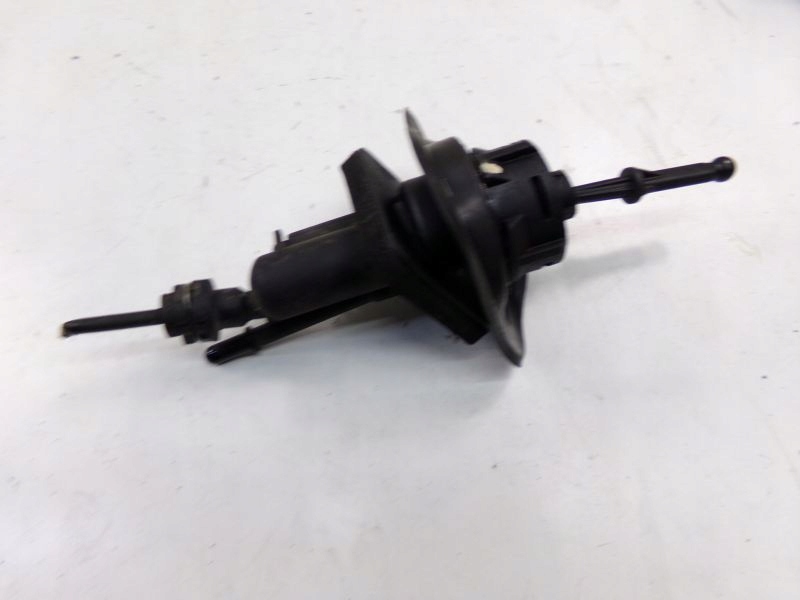 MAZDA 3 I BK POMPA POMPKA SPRZĘGŁA 3M517A543AD