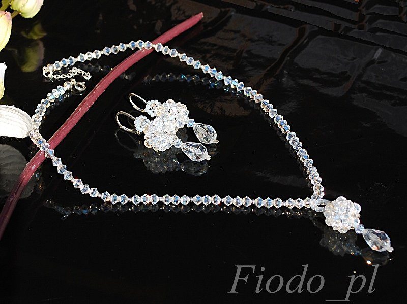 KOLIA ŚLUBNA KULKA Z KROPLĄ BŁYSZCZĄCY KRYSZTAŁ Płeć kobieta