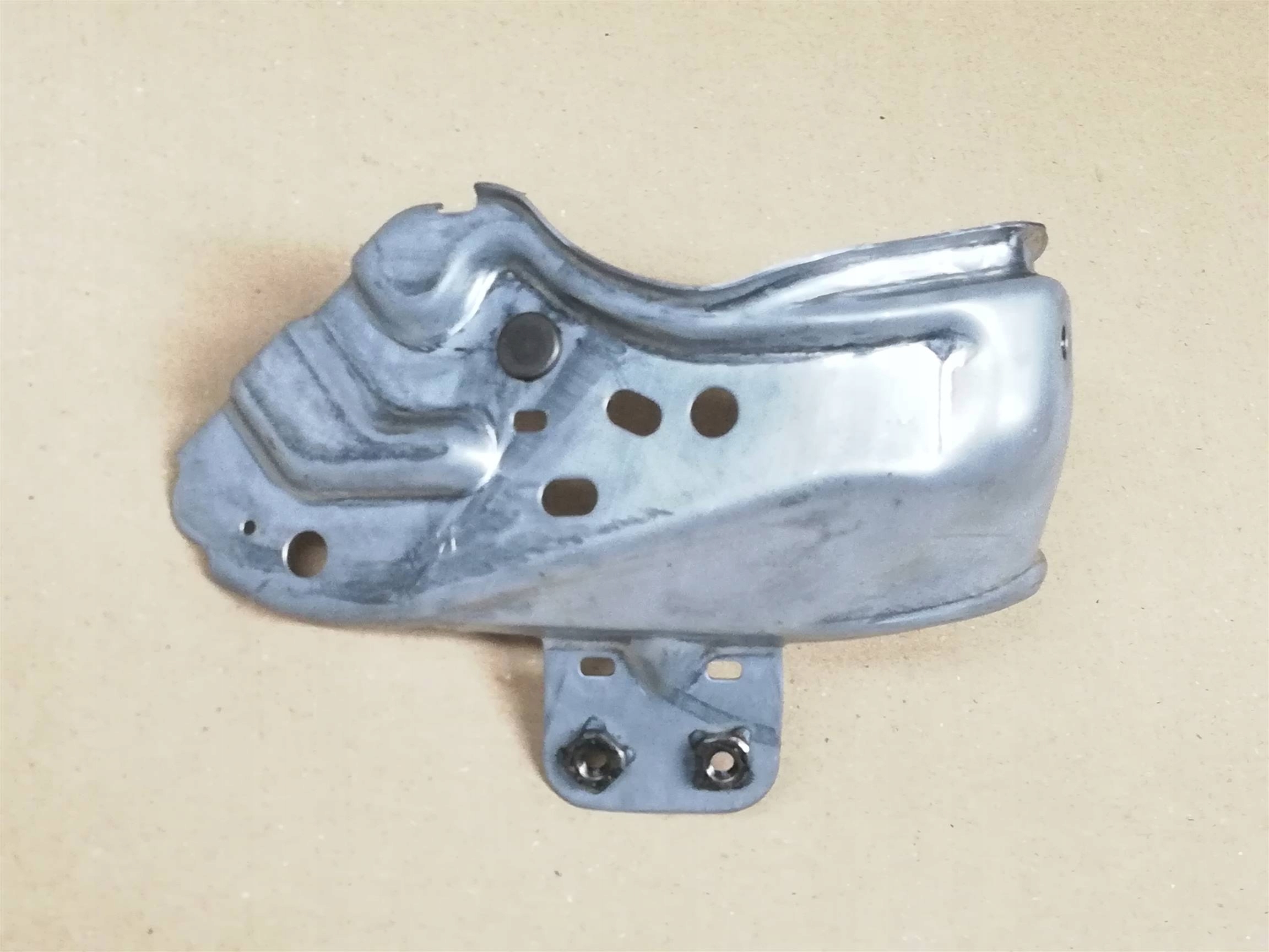 RAV4 05 12 UCHWYT WSPORNIK FARTUCH BLOTNIK Typ samochodu Samochody osobowe