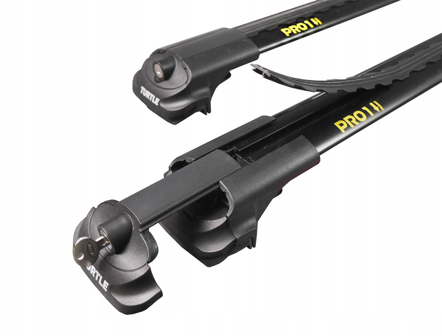 Bagażnik dachowy relingi Ford Kuga II 2012+ Materiał aluminium tworzywo sztuczne