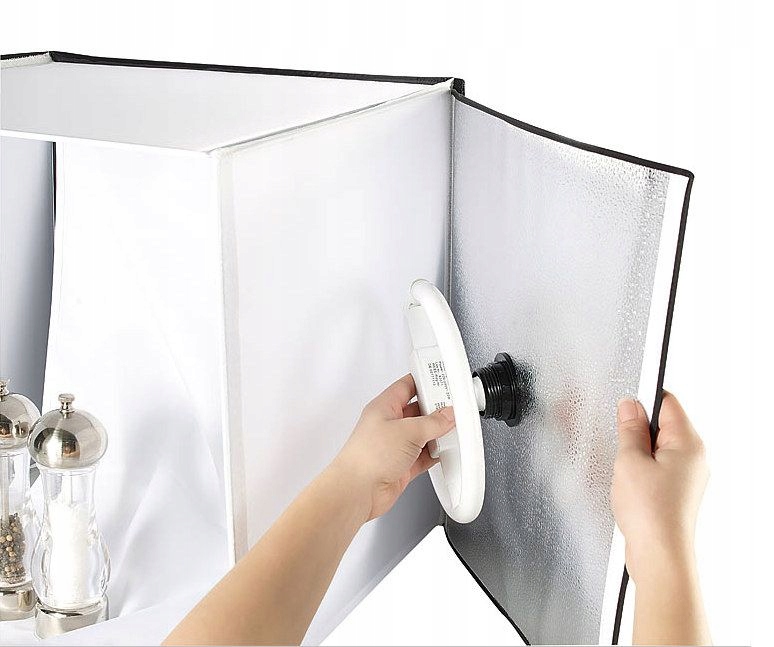 NAMIOT 60X60X60CM Z ŻARÓWKAMI 22W + STATYW STUDIO Zawartość zestawu Namiot bezcieniowy