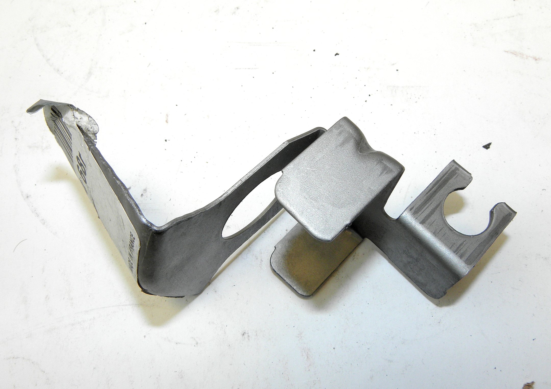 OSŁONA SWORZNIA RENAULT ESPACE 4 IV LAGUNA 2 II Numer katalogowy części 401326468R