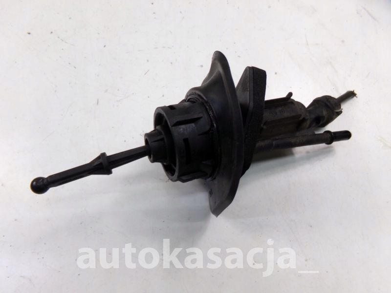 MAZDA 3 I BK POMPA POMPKA SPRZĘGŁA 3M517A543AD Typ samochodu Samochody osobowe