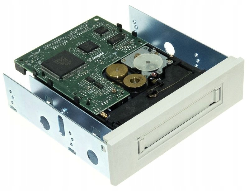 Seagate Hornet STT28000A Streamer 4/8GB Travan Ide