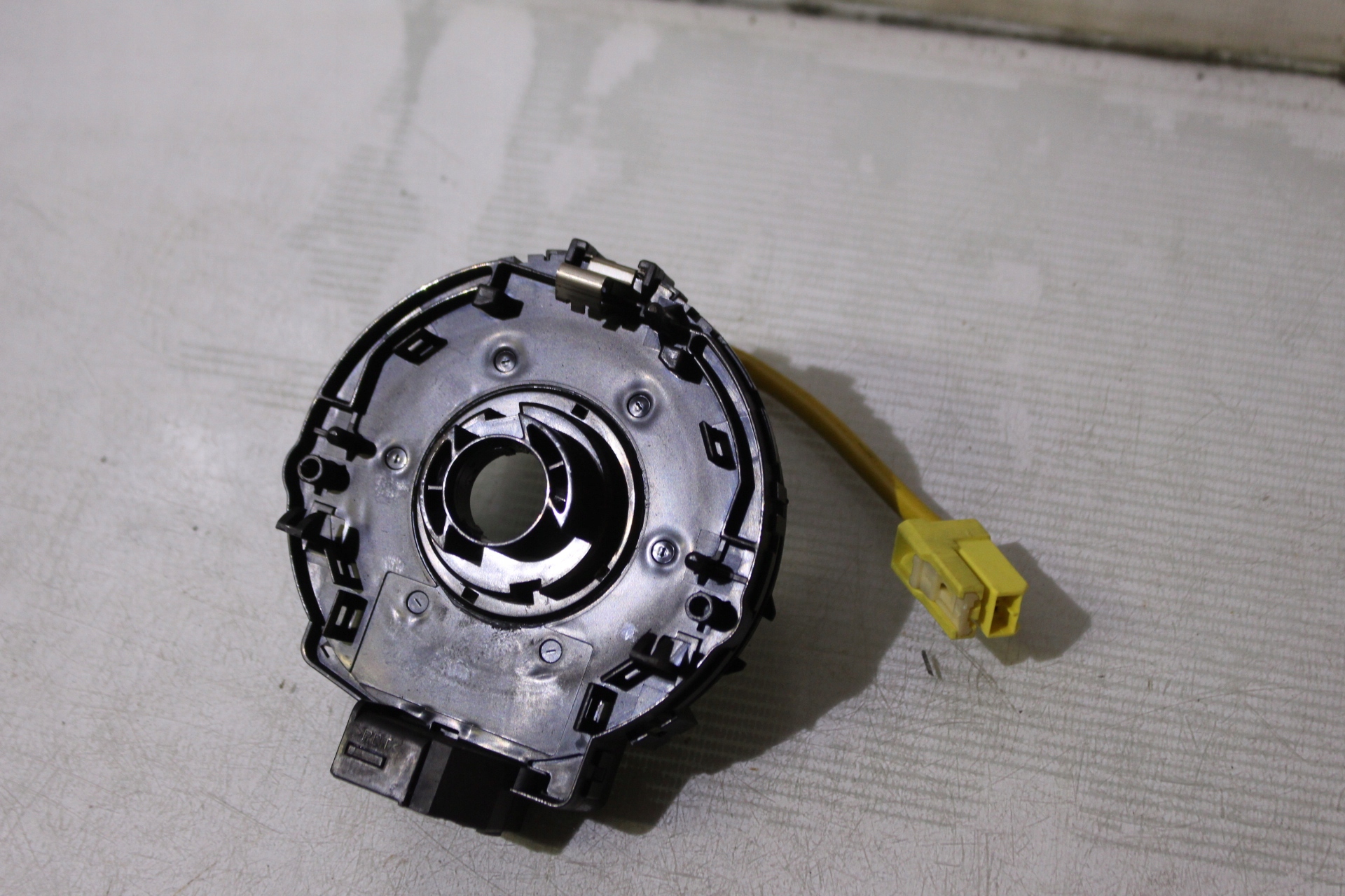 TAŚMA PODUSZKI AIRBAG COROLLA VERSO E12 2.0D4D