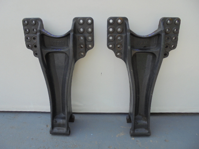 IVECO STRALIS ЛИТОЙ МОСТ КРЕПЛЕНИЕ СТЕРЖНЯ РАМЫ