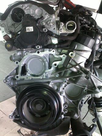 A6460100236 - МЕРСЕДЕС В 211 Е 220 CDI ДВИГУН ОМ 646