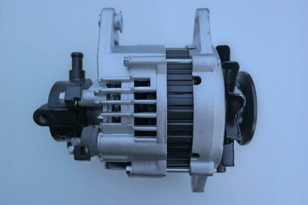 ALTERNATOR OPEL ASTRA COMBO CORSA VECTRA ISUZU 1.7 Producent części Hitachi