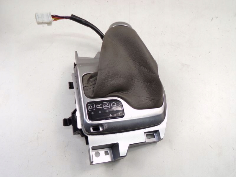 INFINITI G37 09 13 MIESZEK OBUDOWA LEWARKA LIFT