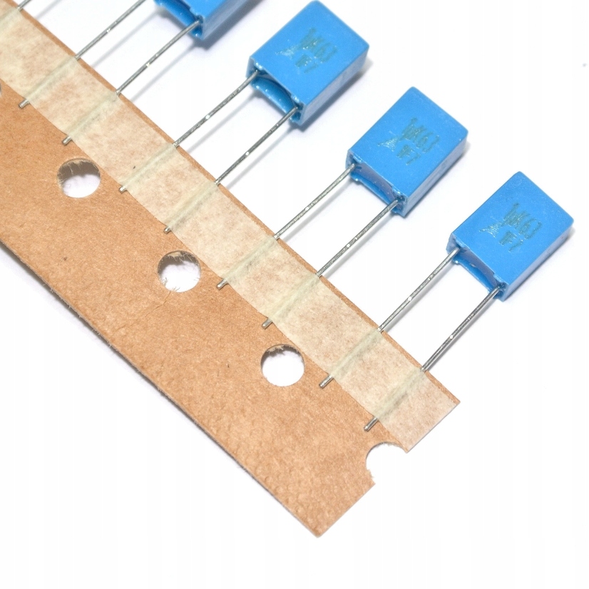 

1uF 63V Mkt 5mm Epcos B32529C105K189 [4szt] #KC36