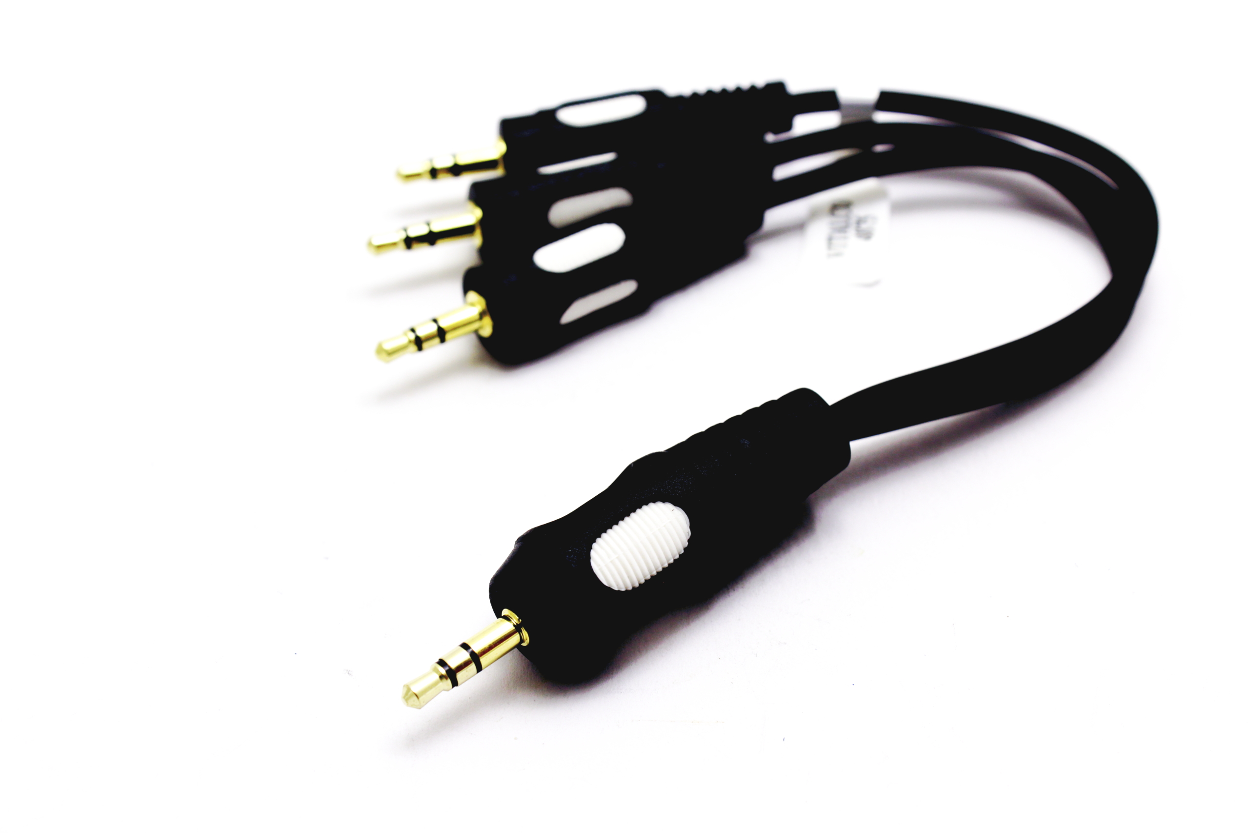 

Rozdzielacz Aux Wtyk Jack 3.5 * 3 Wtyki Vitalco