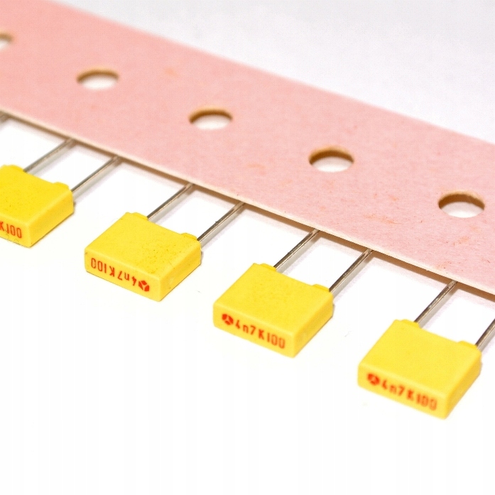 

4.7nF 100V 10% Mkt BF014 LCC / Avx [10szt] #KC52
