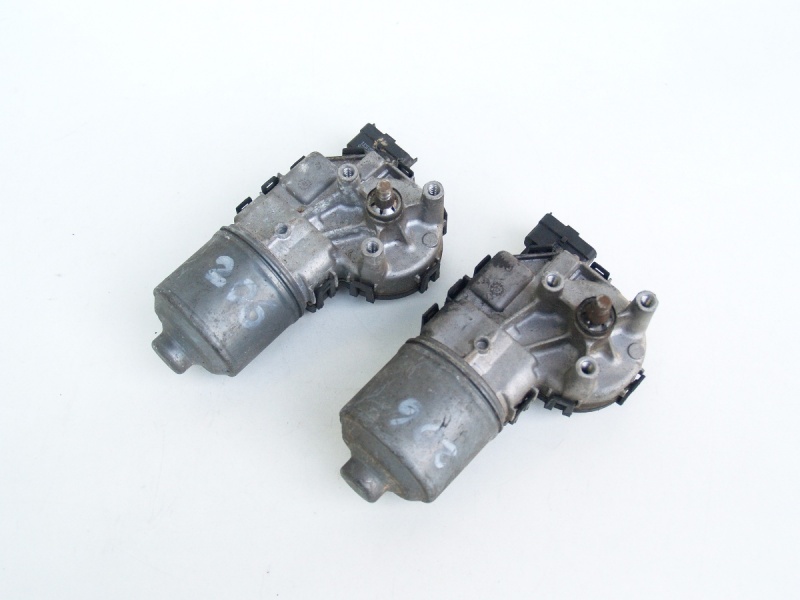 engine of wipers front PEUGEOT 206 0 390 241 523