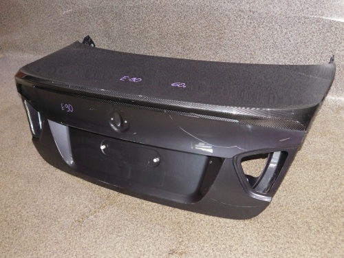 BMW 3 E90 Sedan carbon klapa tył tylna bagażnika Producent części BMW OE