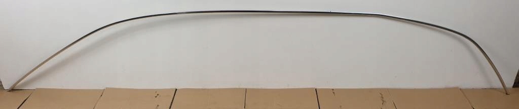 LISTWA LEWA MERCEDES W204 KOMBI CHROM