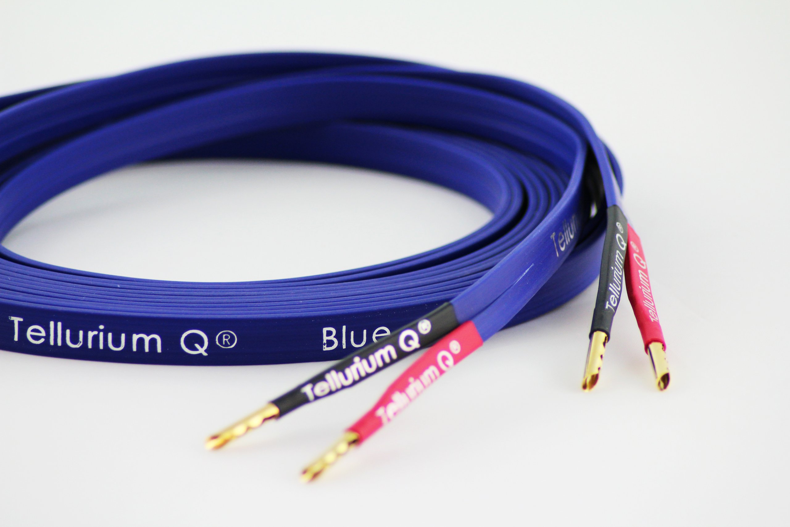 Tellurium q межблочный. Tellurium blue rca. Обои на рабочий стол абстракция. Катушка xlr 100 метров. Ballons letter q.