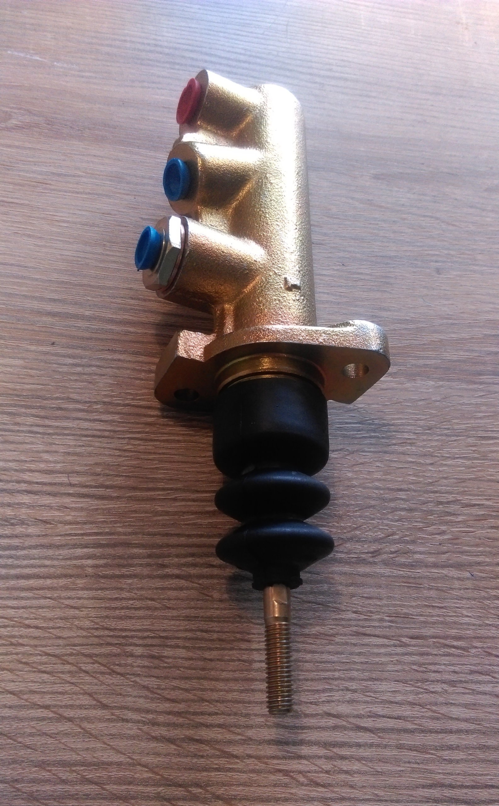 POMPKA POMPA HAMULCOWA NEW HOLLAND CASE 9509901