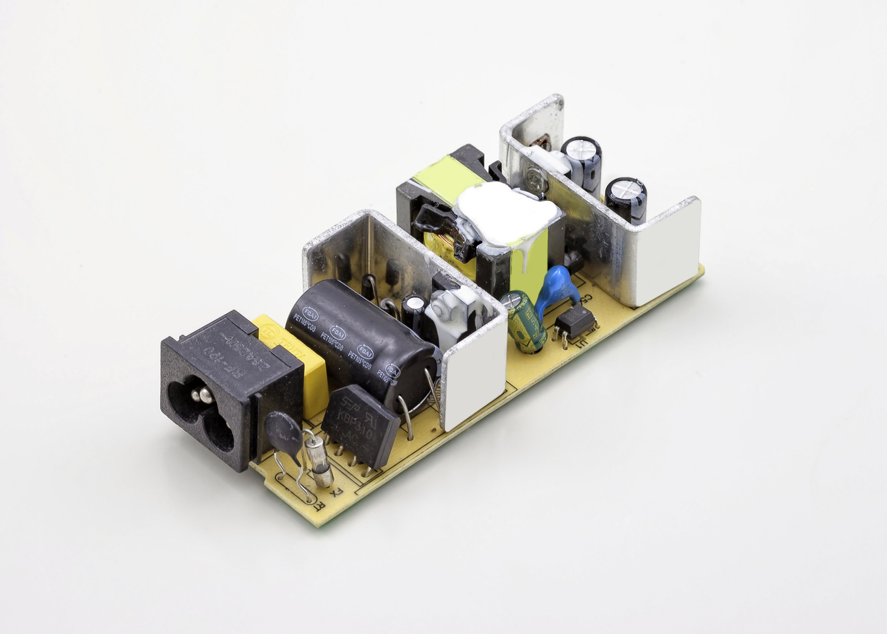 ZASILACZ LENOVO 20V 4.5A 90W 7.9X5.5 mm +kabel Waga produktu z opakowaniem jednostkowym 0.43 kg