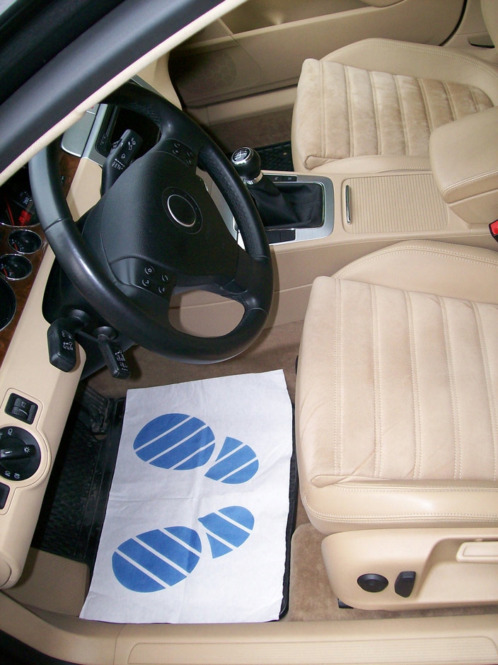 Ochranné Papierové Koberce do auta Pokrievky Pod Nohy na rolke 500 ks