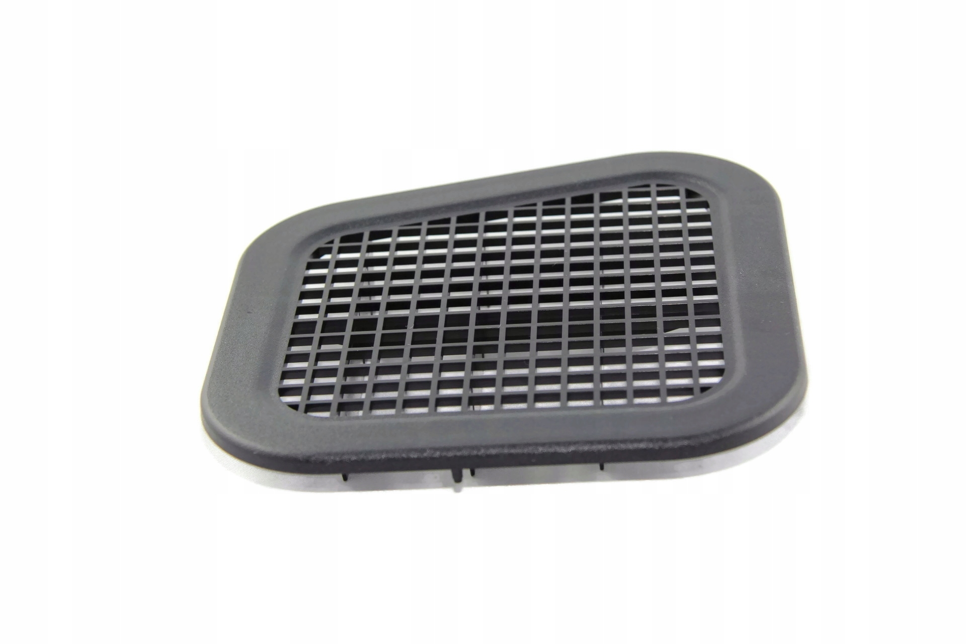 решетки от машины. воздухозаборник дискавери 4. решетка воздухозаборника 21213. решетка воздухозабора a80. дефлектор обдува бокового стекла газель.