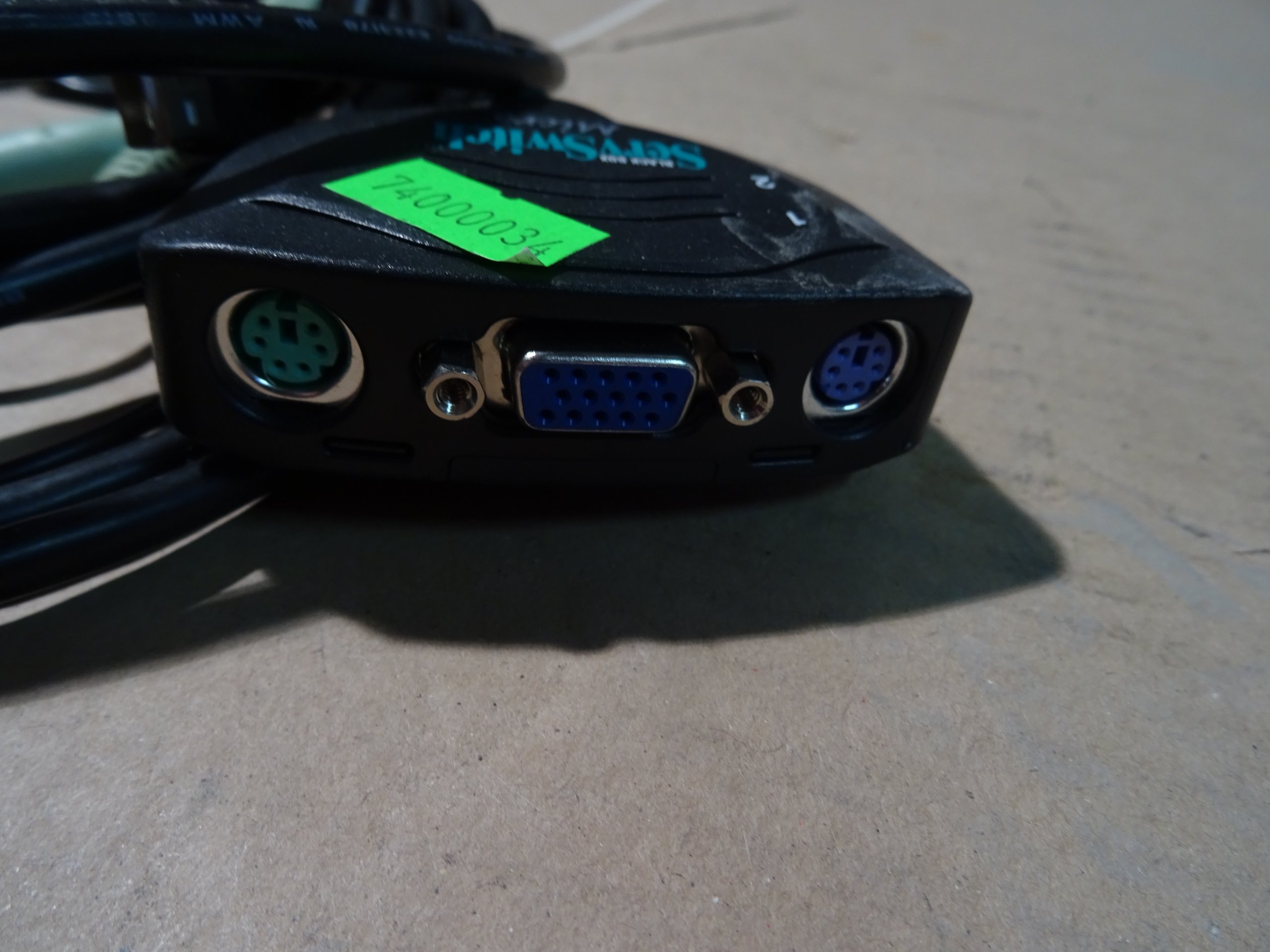 SERWSWITCH MICRO KVM SWITCH Z USB PS/2 VGA JACK