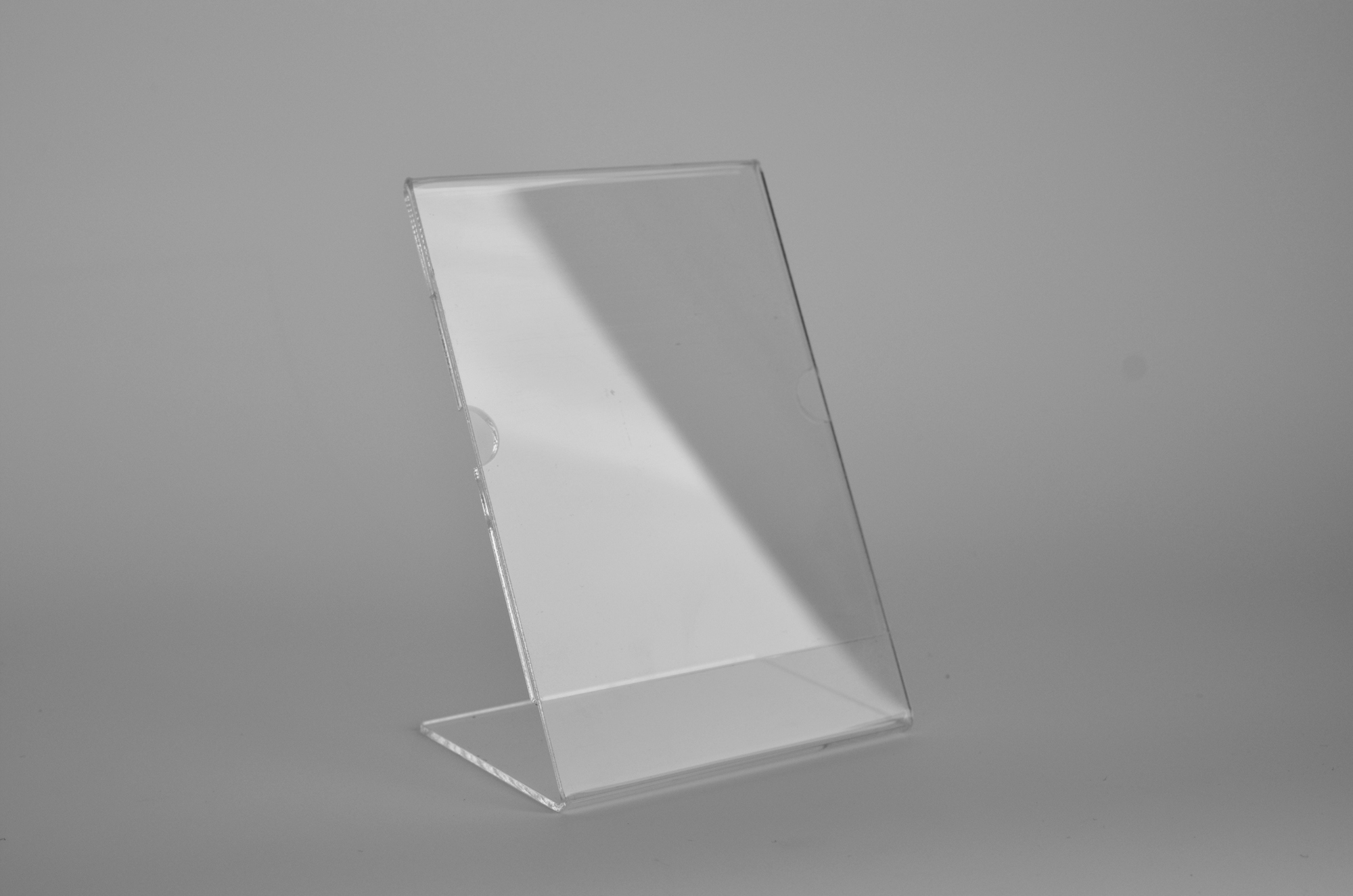 A4 Stojak na menu/ulotkę z Plexi L pionowy Przeznaczenie na menu/ulotki