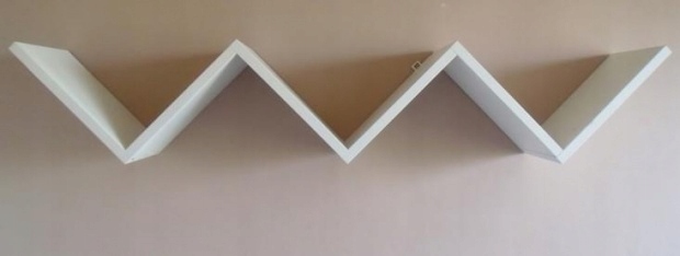 SOLIDNA BIAŁA PÓŁKA WISZĄCA NA KSIĄŻKI DO SALONU! Marka inna