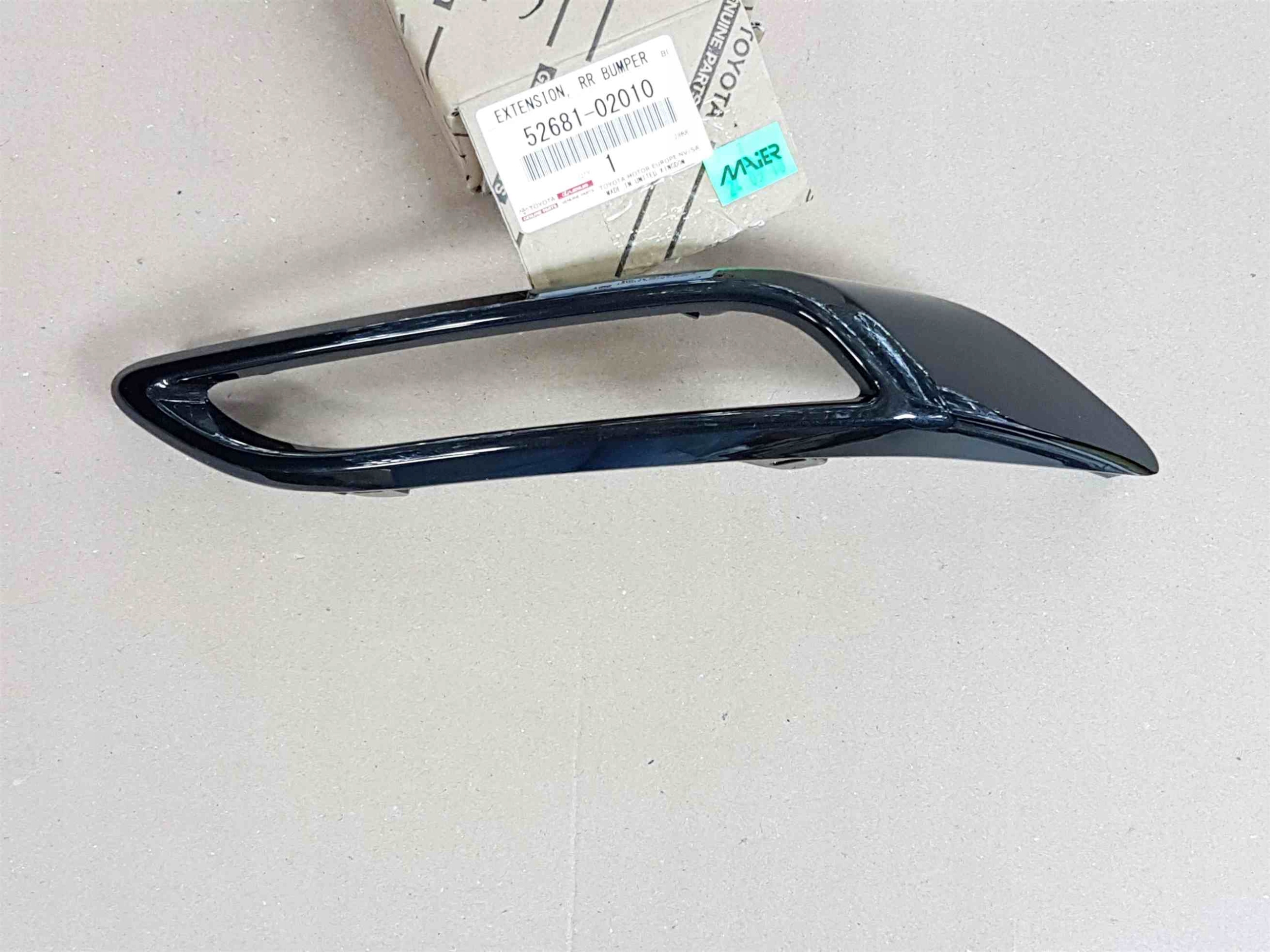 AURIS II 15 18 OSLONA RAMKA ODBLASK ZDERZAKA TYL P Color black