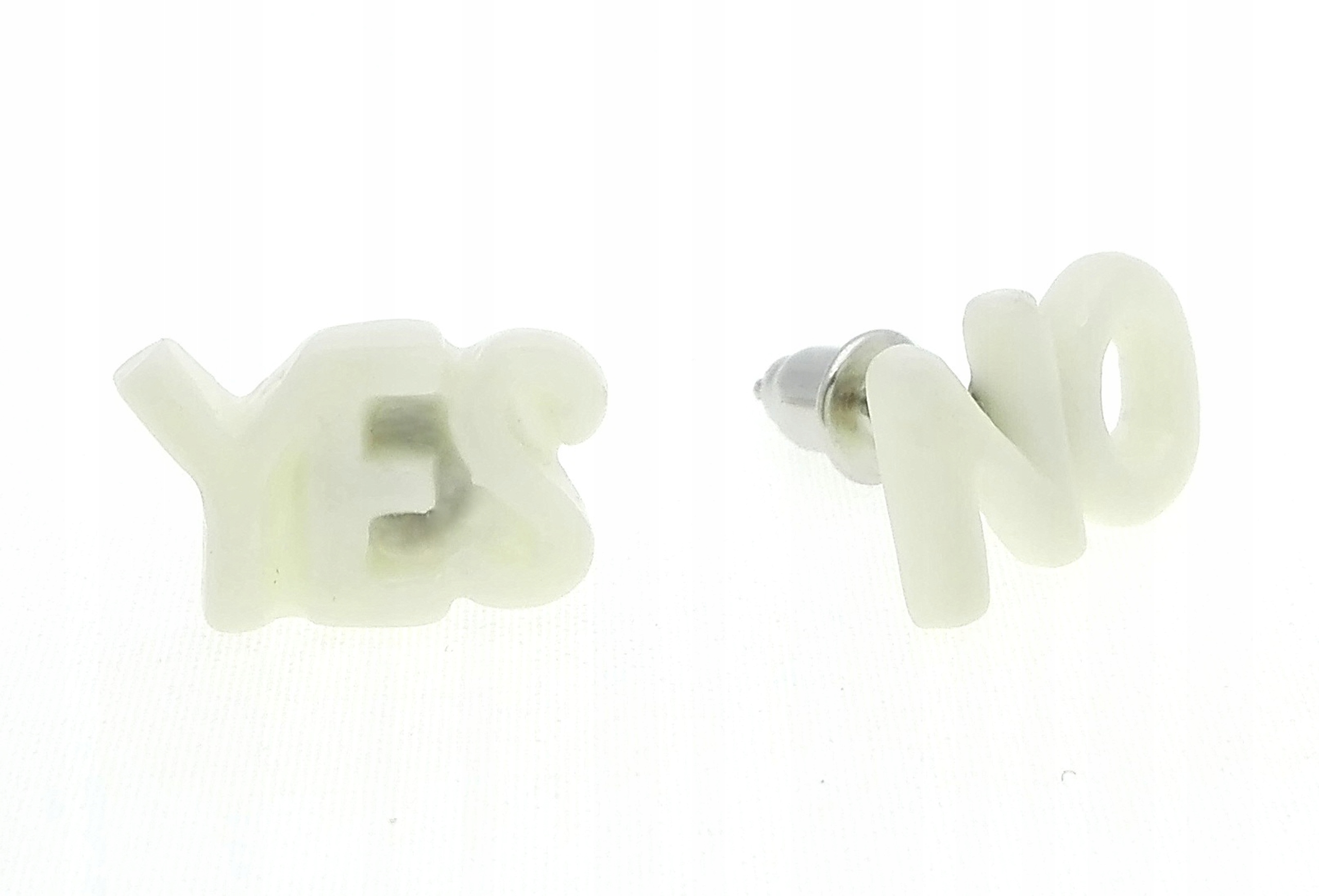 

Kolczyki litery Yes No literki