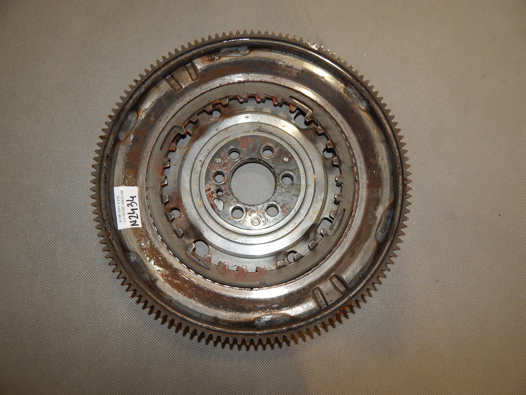 AUDI A3 8P 11R KOŁO ZAMACHOWE