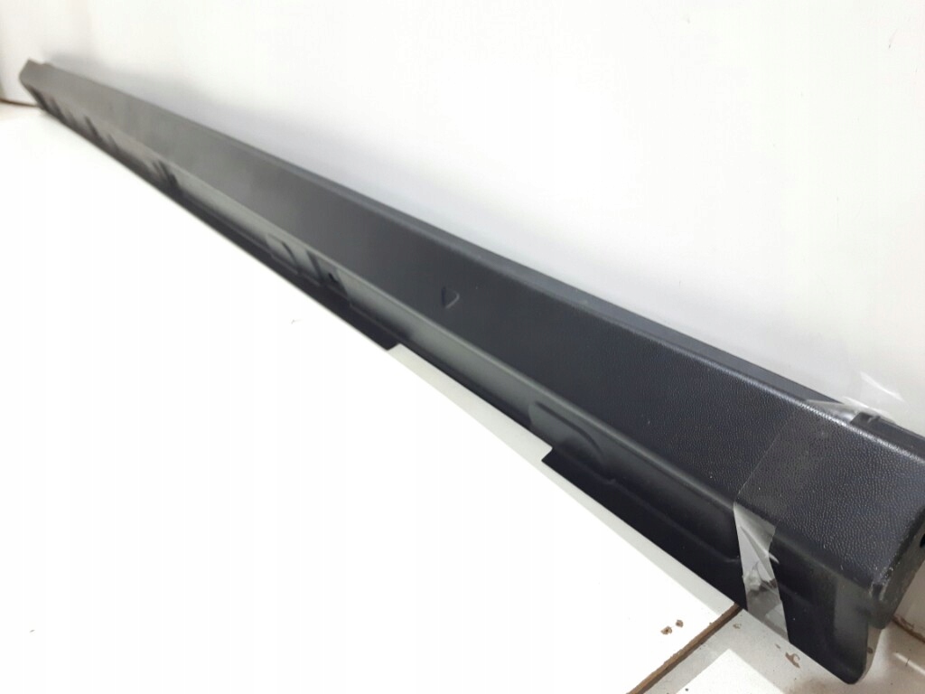 PRÓG LISTWA PROGU LEWA LH VW T-ROC 2GA853855 17- Jakość części (zgodnie z GVO) O - oryginał z logo producenta pojazdu (OE)