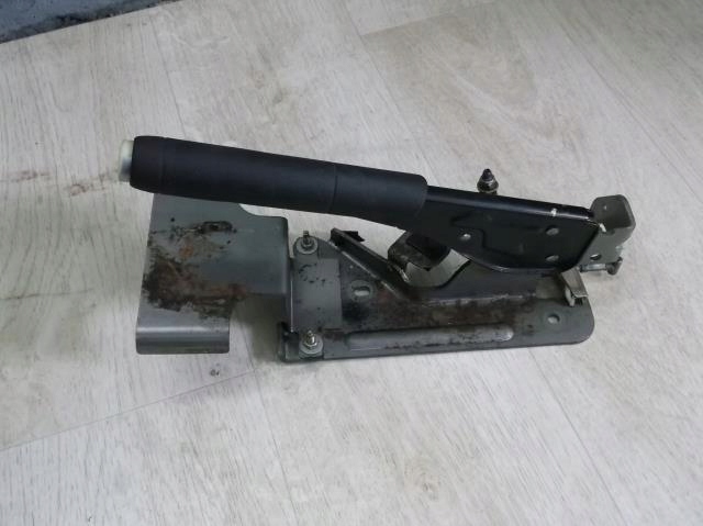 DŹWIGNIA HAMULCA RĘCZNEGO CITROEN C3