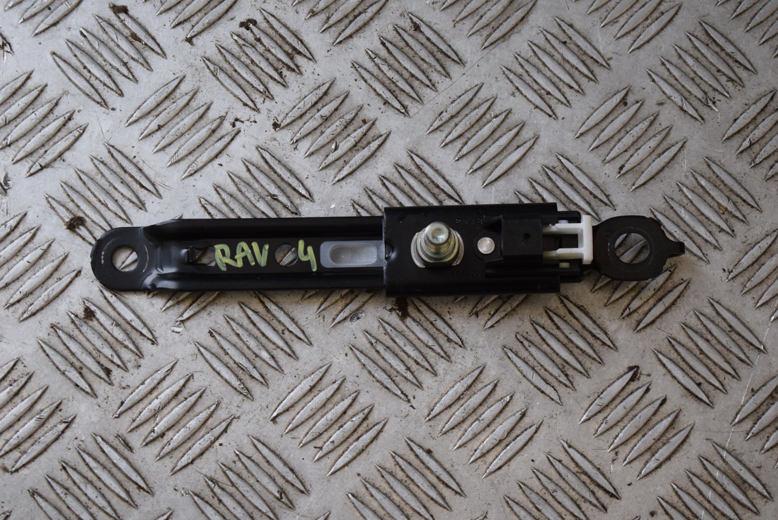 REGULACJA PASOW SUWAK TOYOTA RAV4 IV 2014