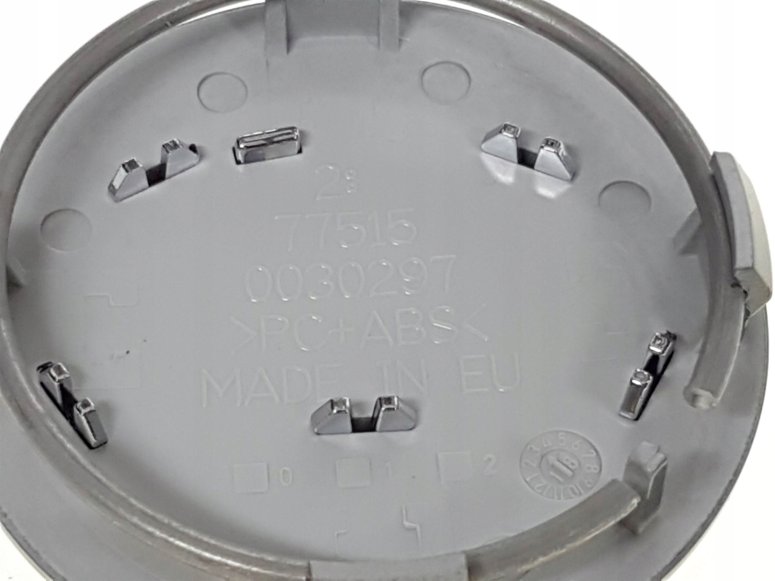 RAV4 12 18 DEKIEL KAPSEL ZASLEPKA FELGA ALUMINIOWA Manufacturer Inny