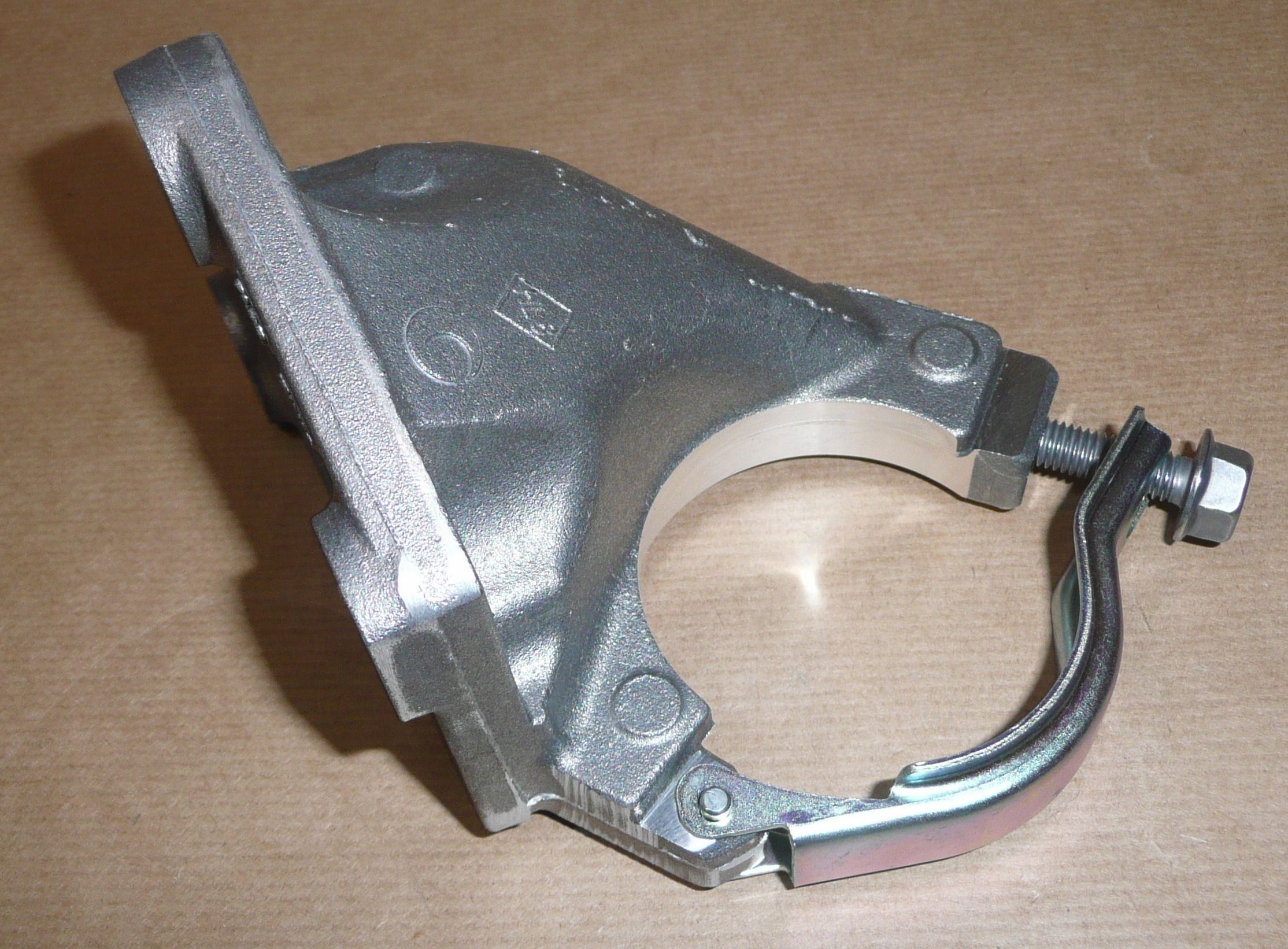 Podpora polosi 2 3Dci Master III 8200904226 ORG Part number 8200904226