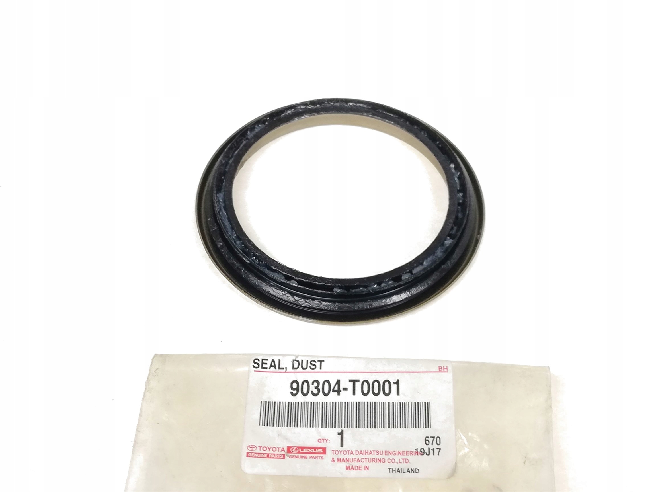 A90304-T0001 - HILUX 15-21 САЛЬНИКОВЫЙ ВАЛ ДЛЯ ПЕРЕДНЕГО