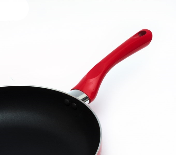 PATELNIA SOLIDNA 28 CM POWŁOKA NIEPRZYWIERAJĄCA Marka Prymus AGD