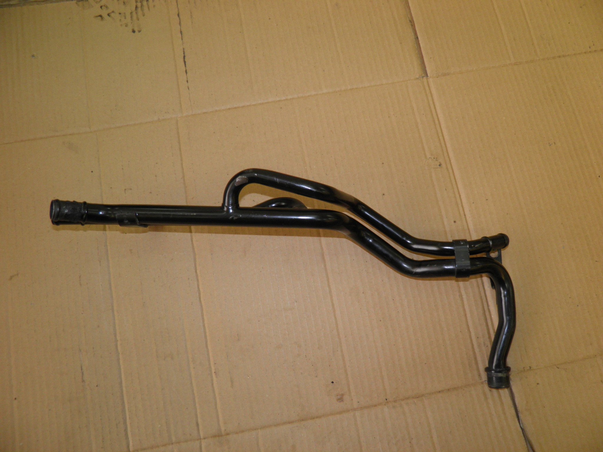 VW T5 2.5 TDI трубка охолоджуючої рідини