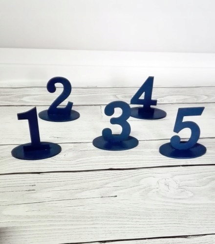 

Numerki na stoły weselne, dekoracje sali weselnej