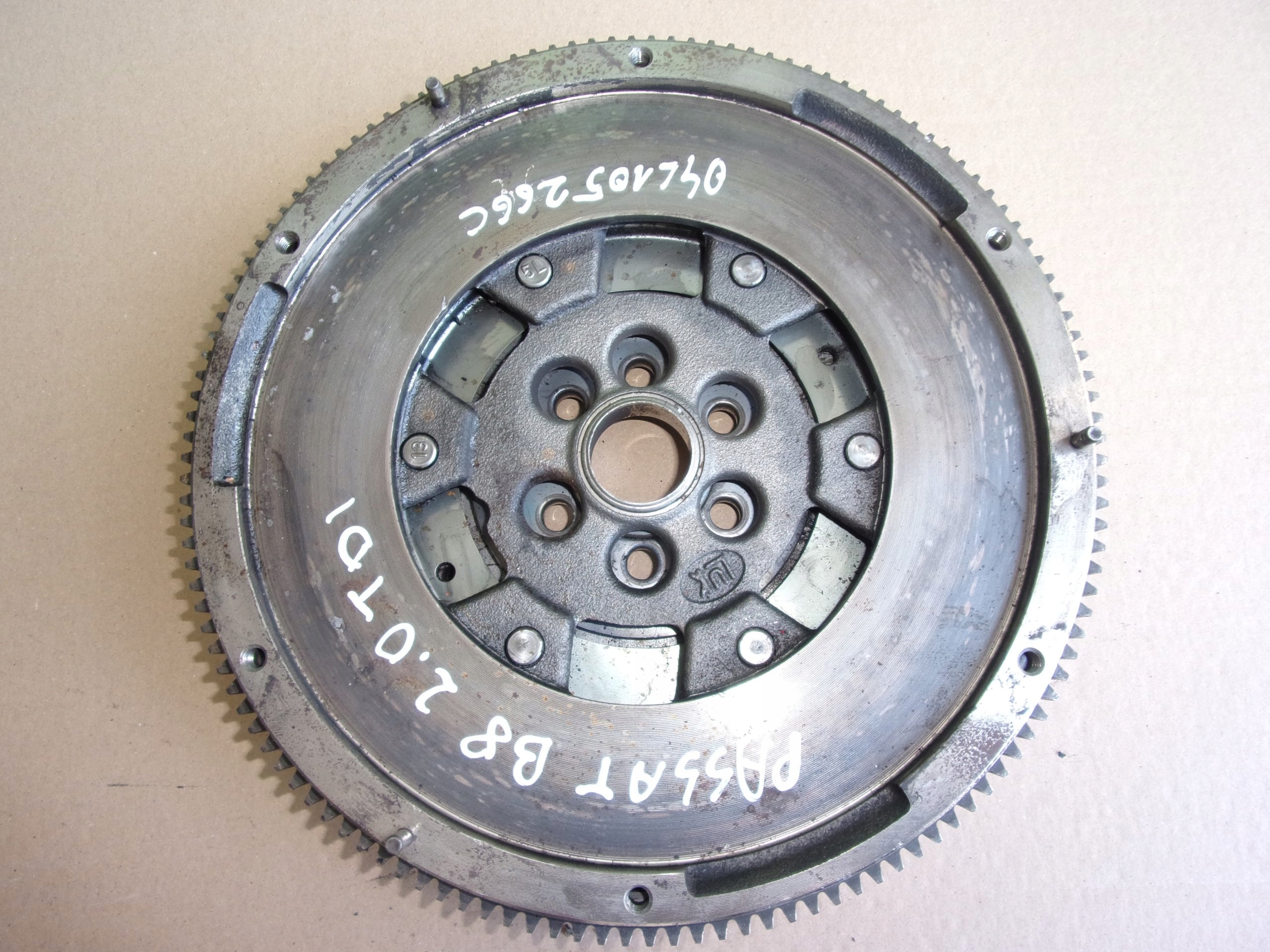 КОЛО ДВОМАСОВИЙ VW PASSAT B8 2.0 TDI 14-4l105266c