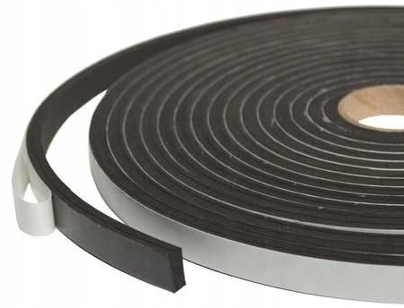 

8/15 Taśma Piankowa Uszczelniająca Czarna Gr. 3MM