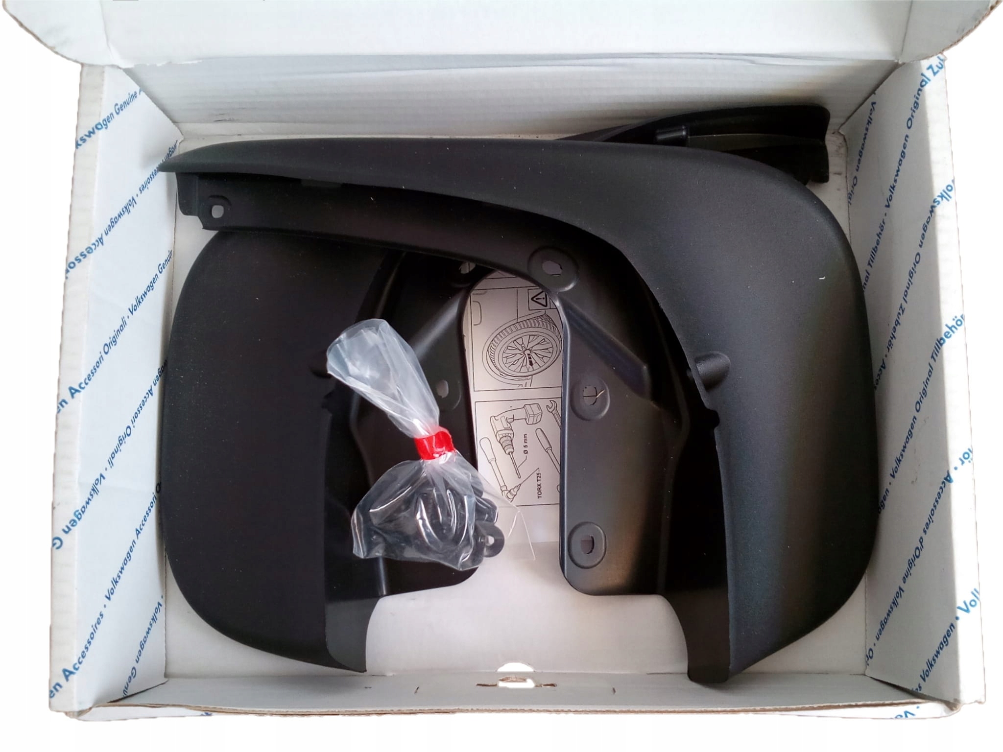 Брызговик задний левый 2k0075101a VOLKSWAGEN Caddy III