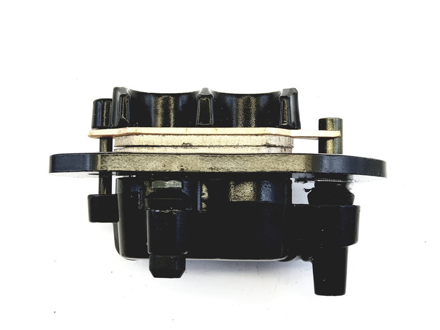 CA10007 - Тормозной суппорт задний правый может AM 705600859